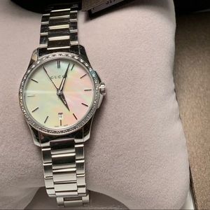Gucci Pearl Face 36 Diamonds Watch 